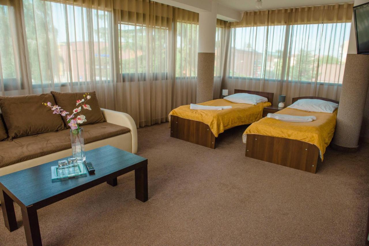 Jarosław Hotel Turkus מראה חיצוני תמונה