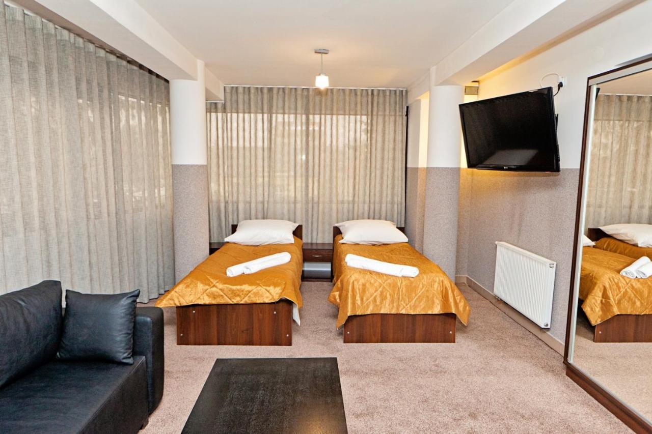 Jarosław Hotel Turkus מראה חיצוני תמונה