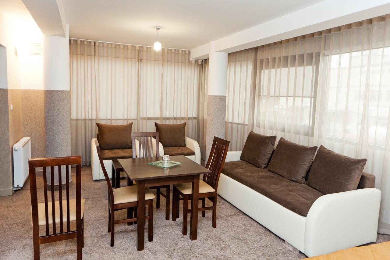 Jarosław Hotel Turkus מראה חיצוני תמונה