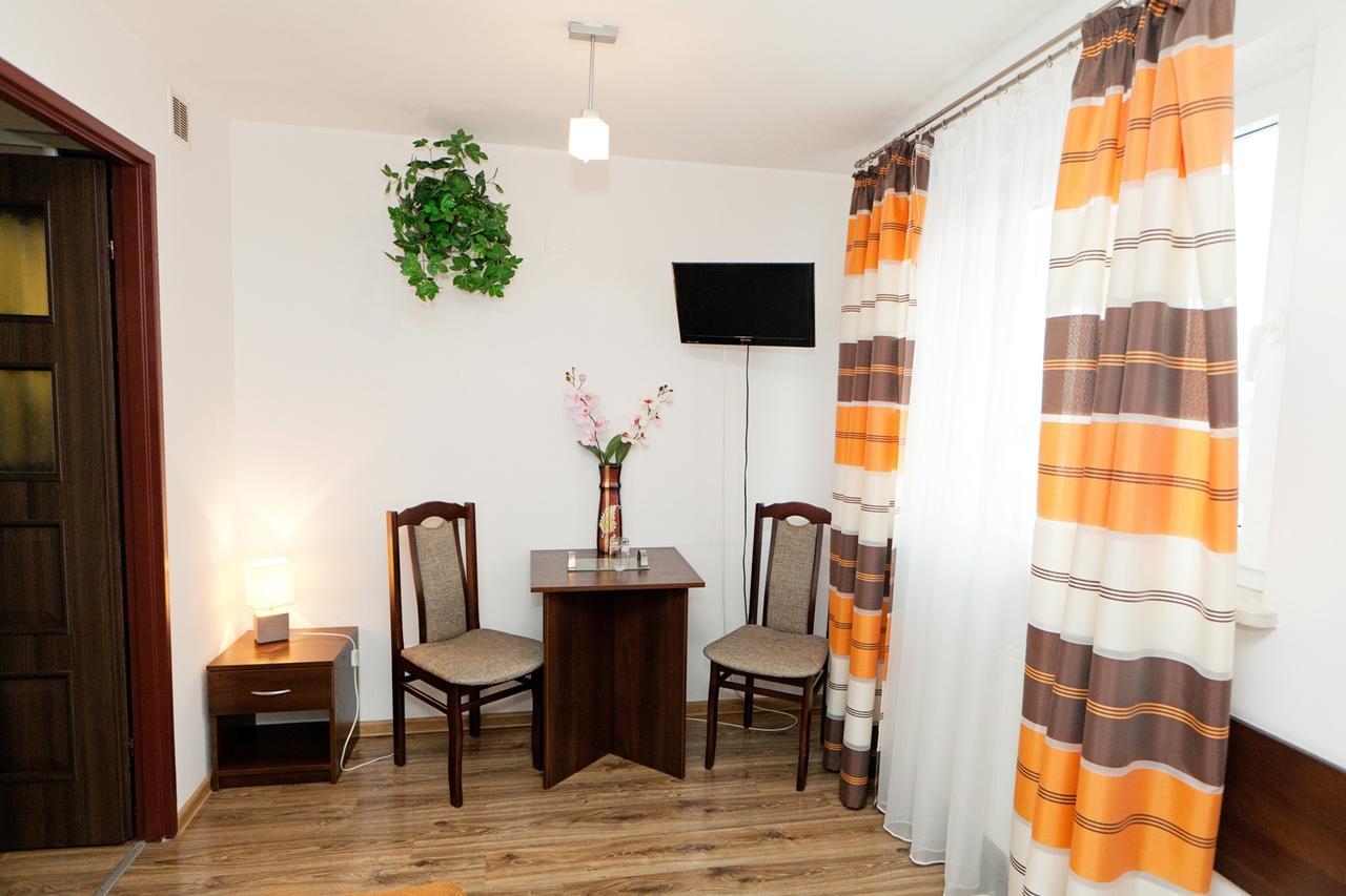 Jarosław Hotel Turkus מראה חיצוני תמונה