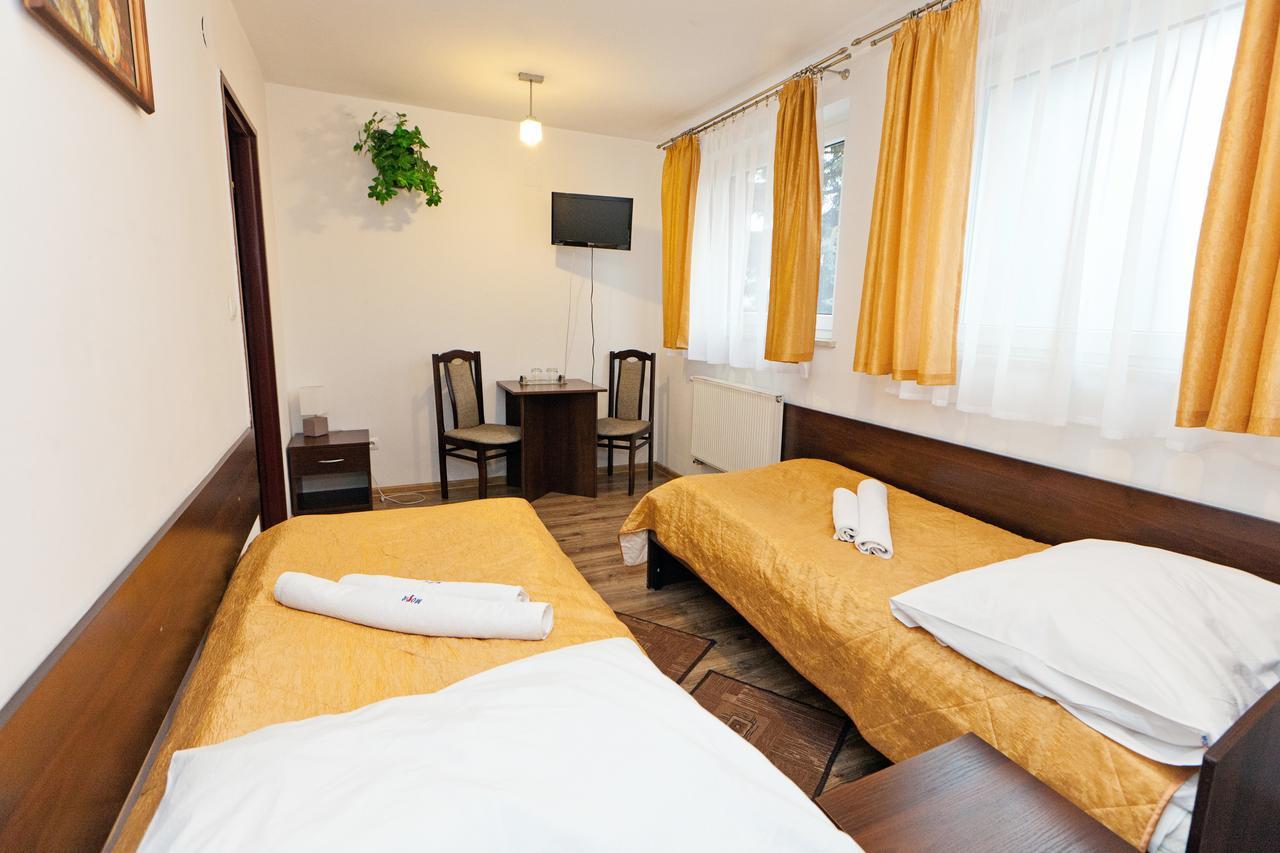 Jarosław Hotel Turkus מראה חיצוני תמונה